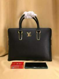Picture of Louis Vuitton Mens Bags _SKUfw238757193fw